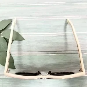 Illesteva | Accessories | Illesteva Holly Chunky Cat 